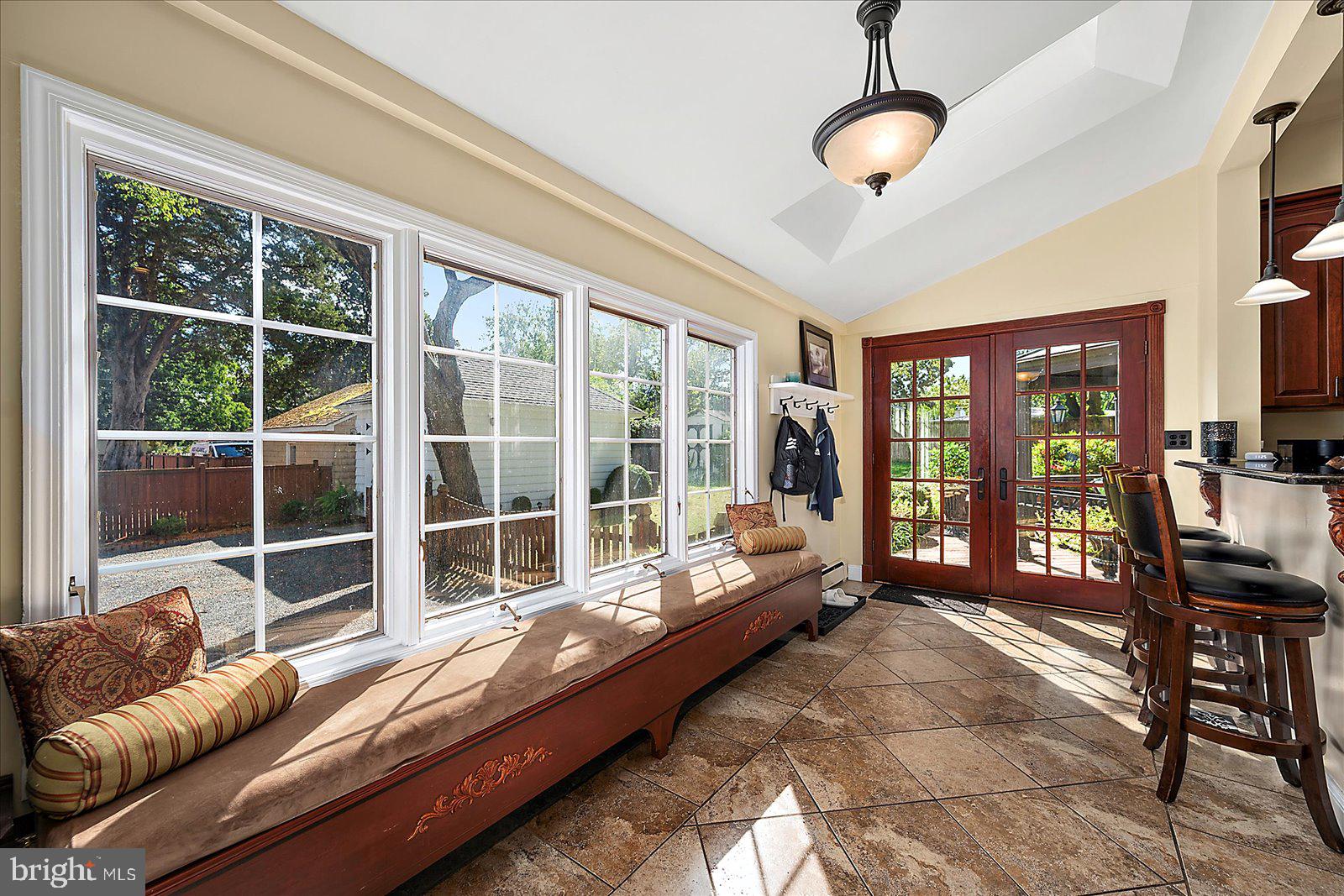 302 MIDDLE BOULEVARD