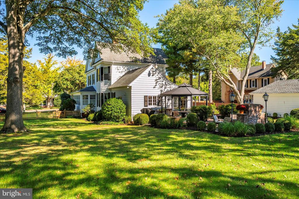 302 MIDDLE BOULEVARD