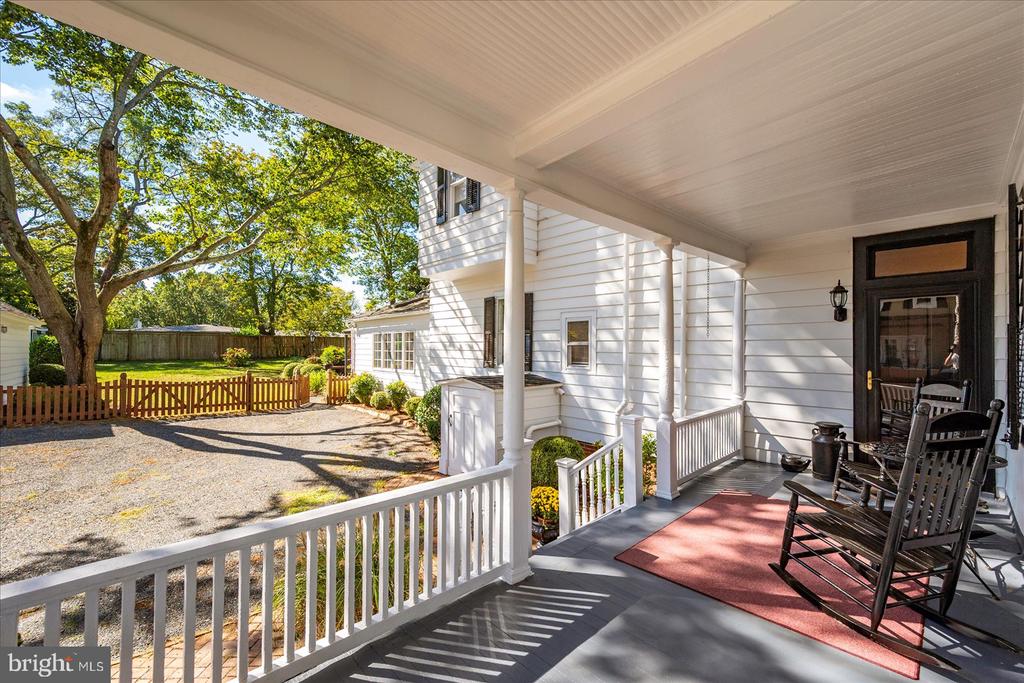 302 MIDDLE BOULEVARD