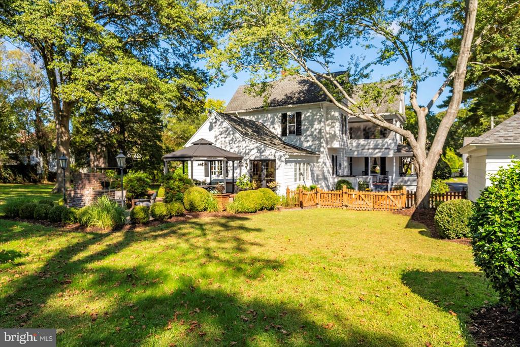 302 MIDDLE BOULEVARD