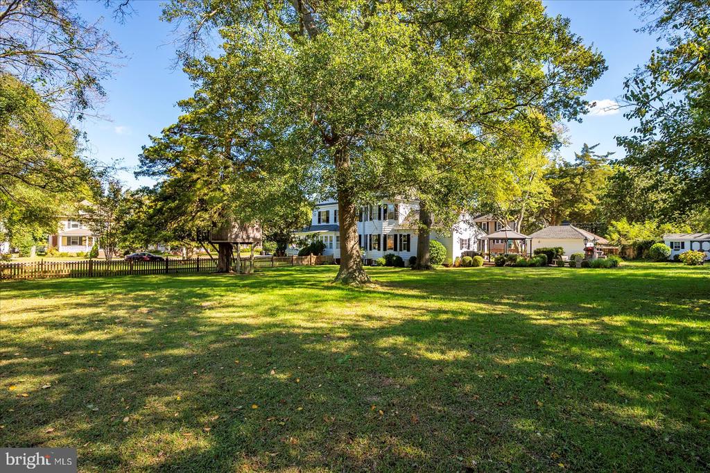 302 MIDDLE BOULEVARD