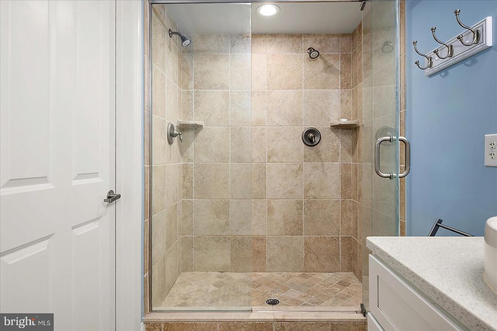 121 81ST STREET Unit: 705