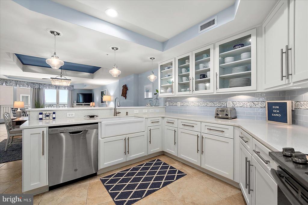 121 81ST STREET Unit: 705
