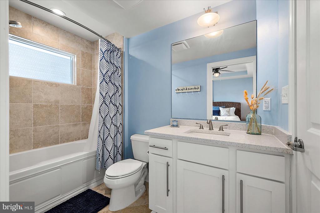 121 81ST STREET Unit: 705