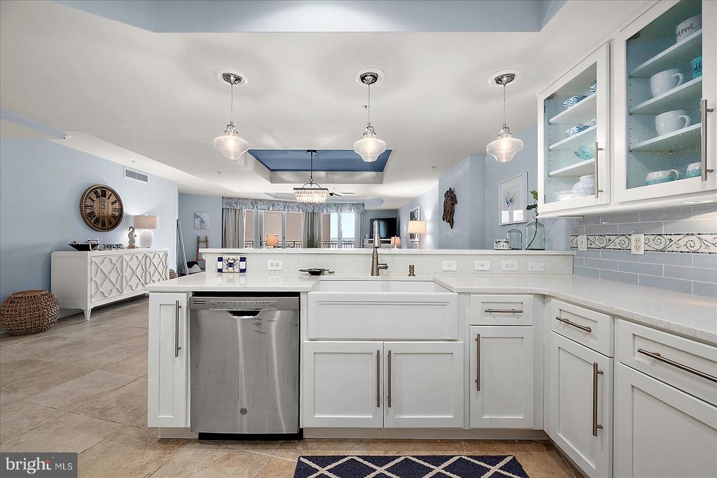 121 81ST STREET Unit: 705