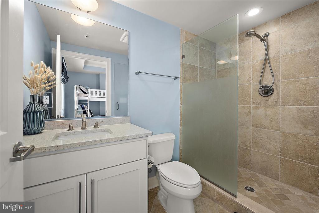 121 81ST STREET Unit: 705