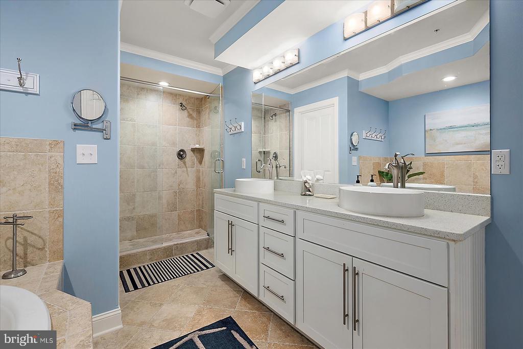 121 81ST STREET Unit: 705