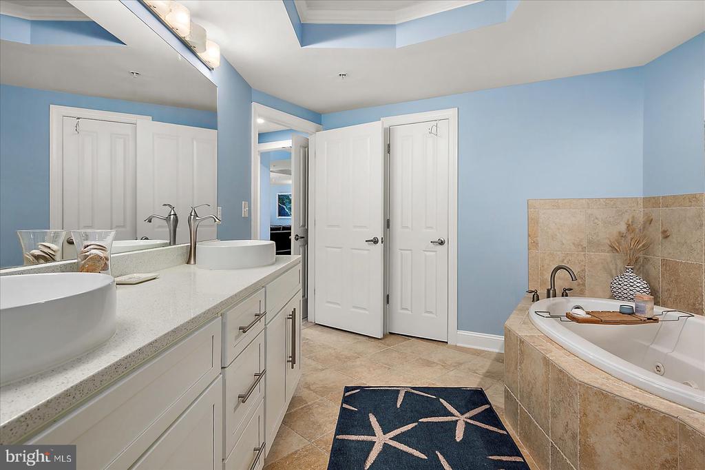 121 81ST STREET Unit: 705