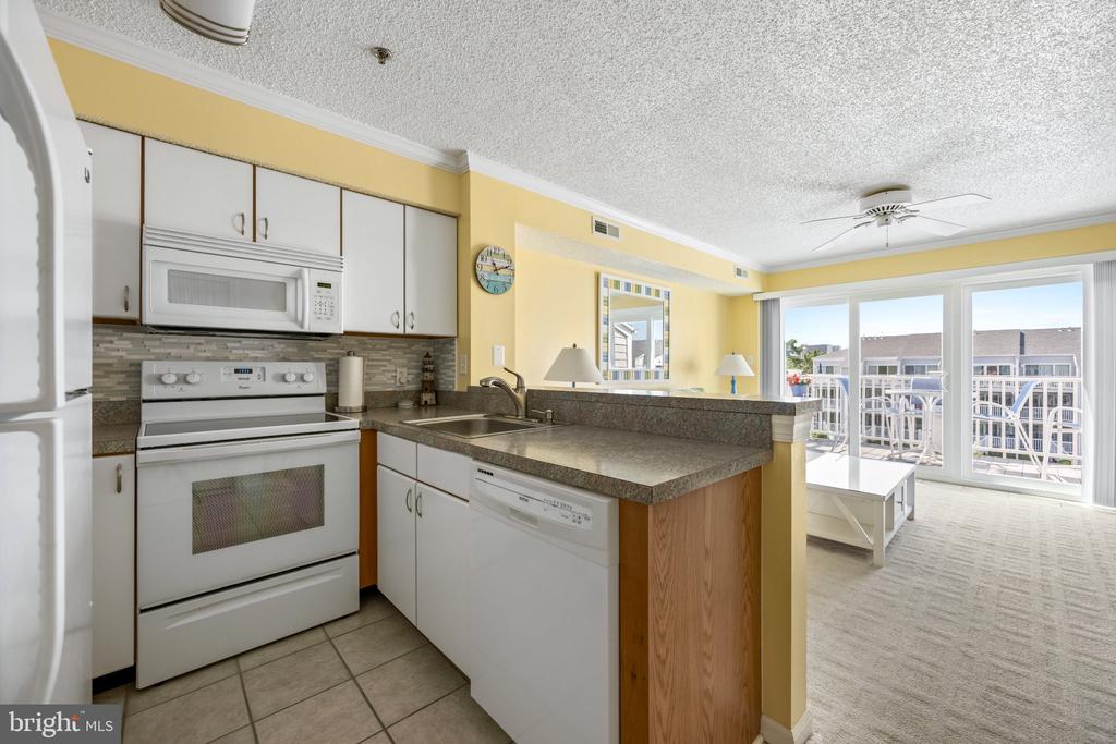 12401 JAMAICA AVENUE Unit: 360O1