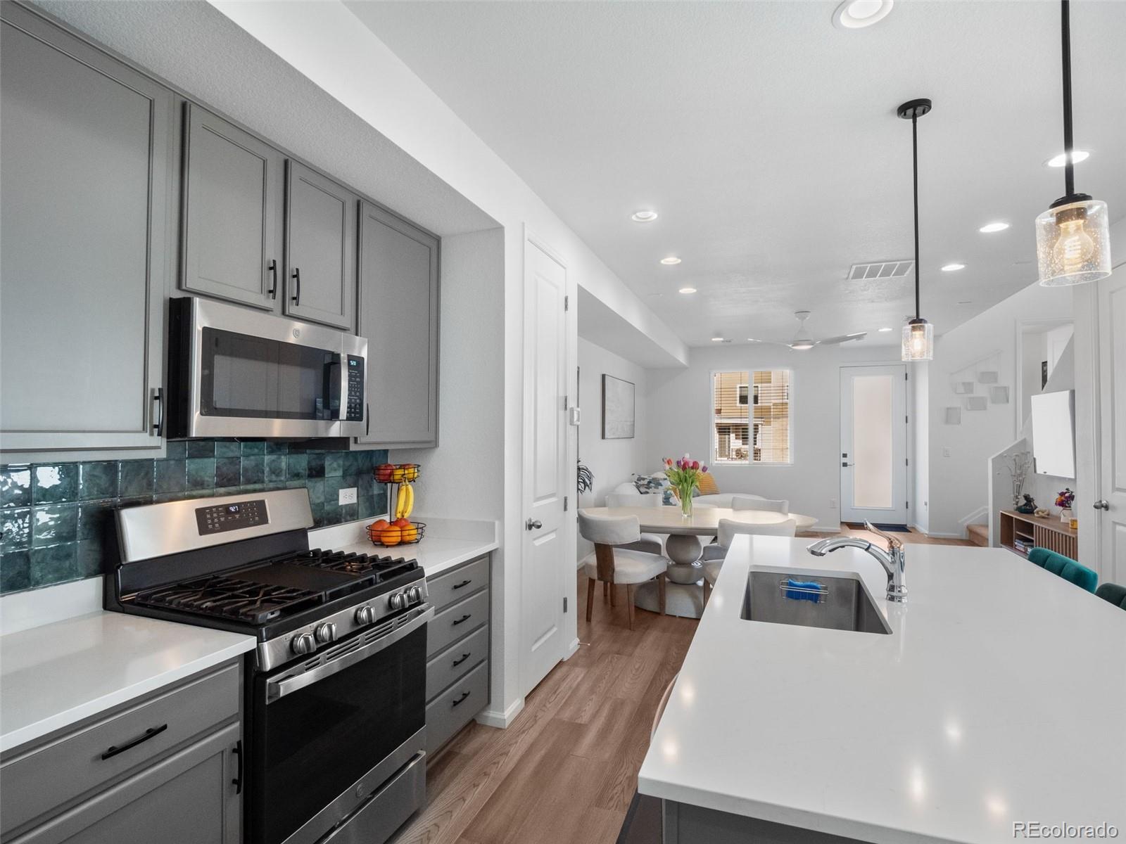 27436 E Archer Avenue