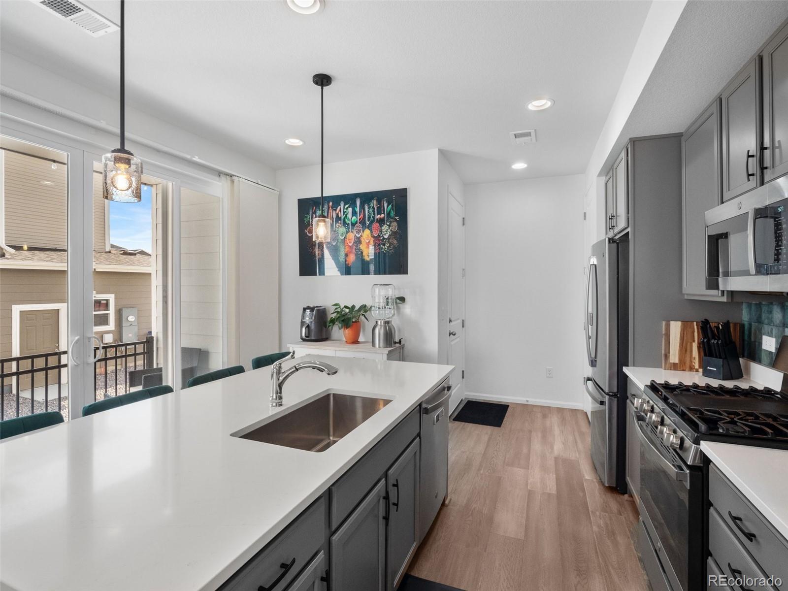 27436 E Archer Avenue