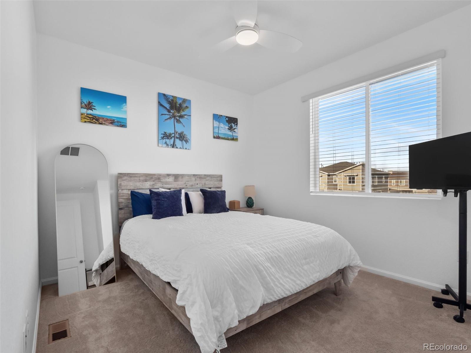 27436 E Archer Avenue