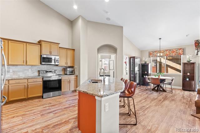 473 N Jamestown Way