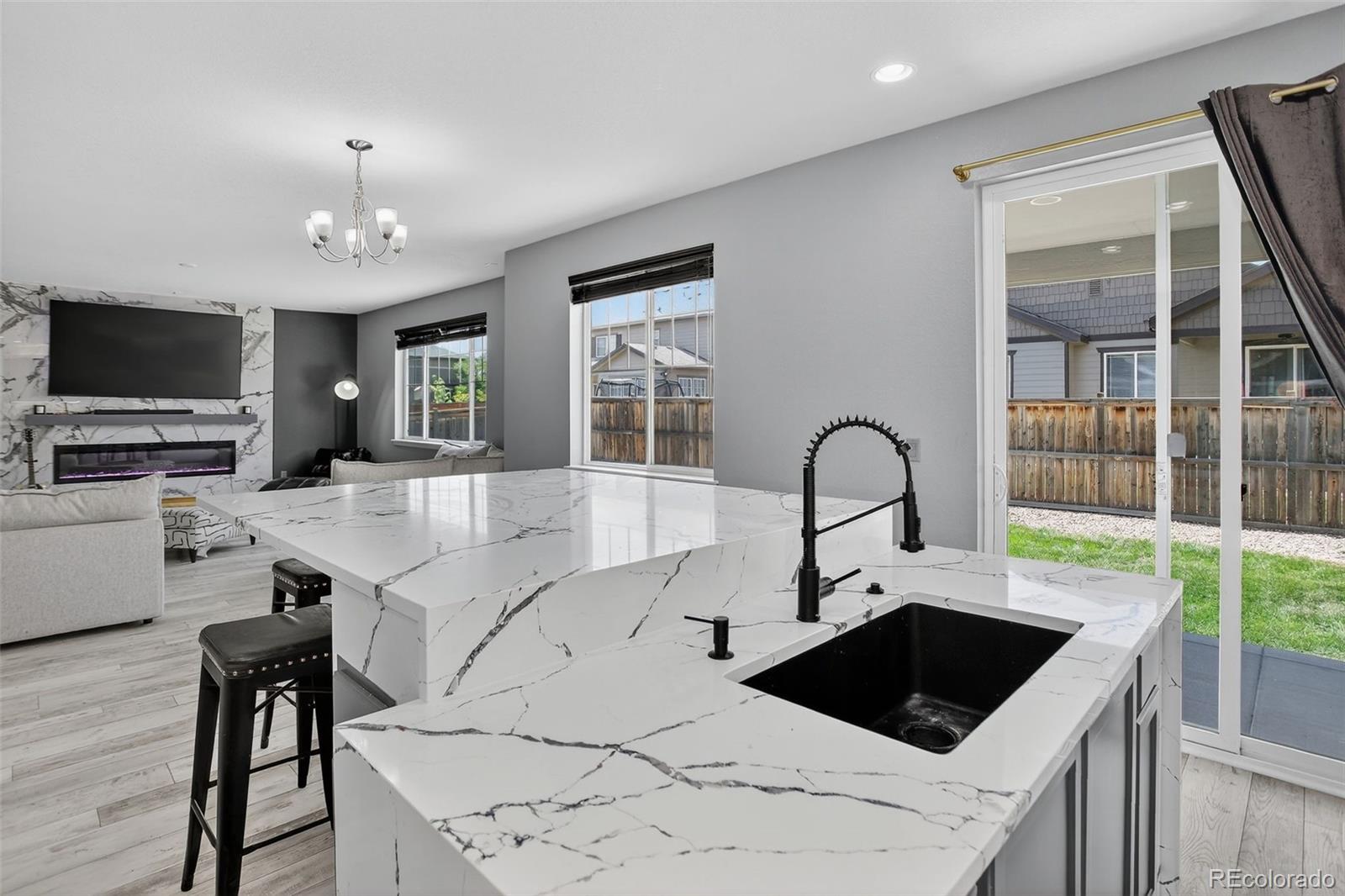 121 S Jackson Gap Way