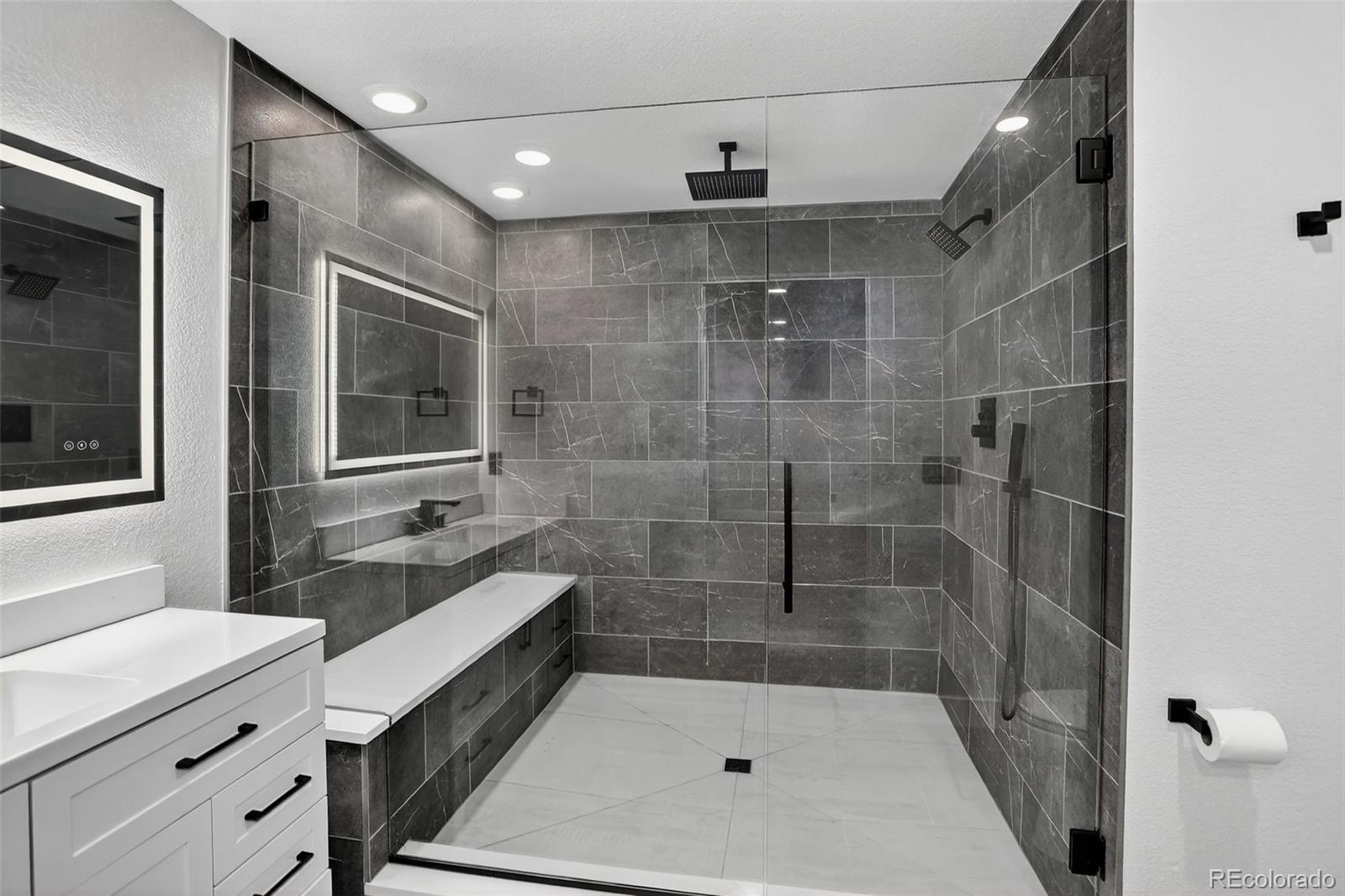 121 S Jackson Gap Way