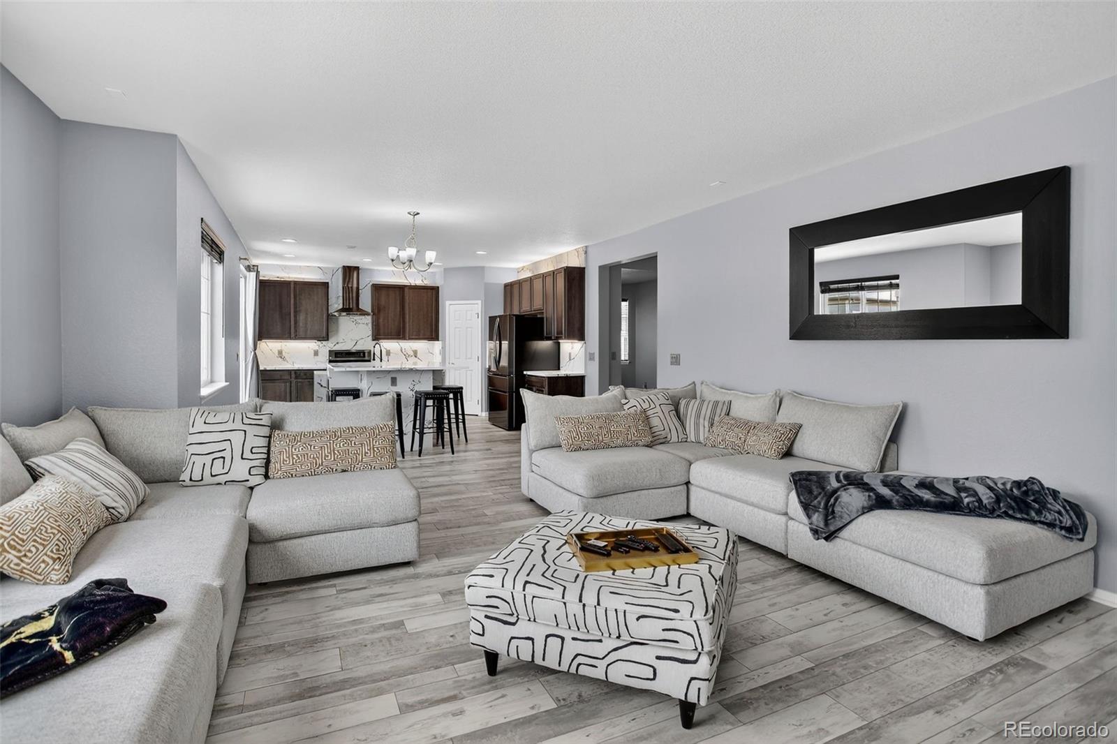 121 S Jackson Gap Way