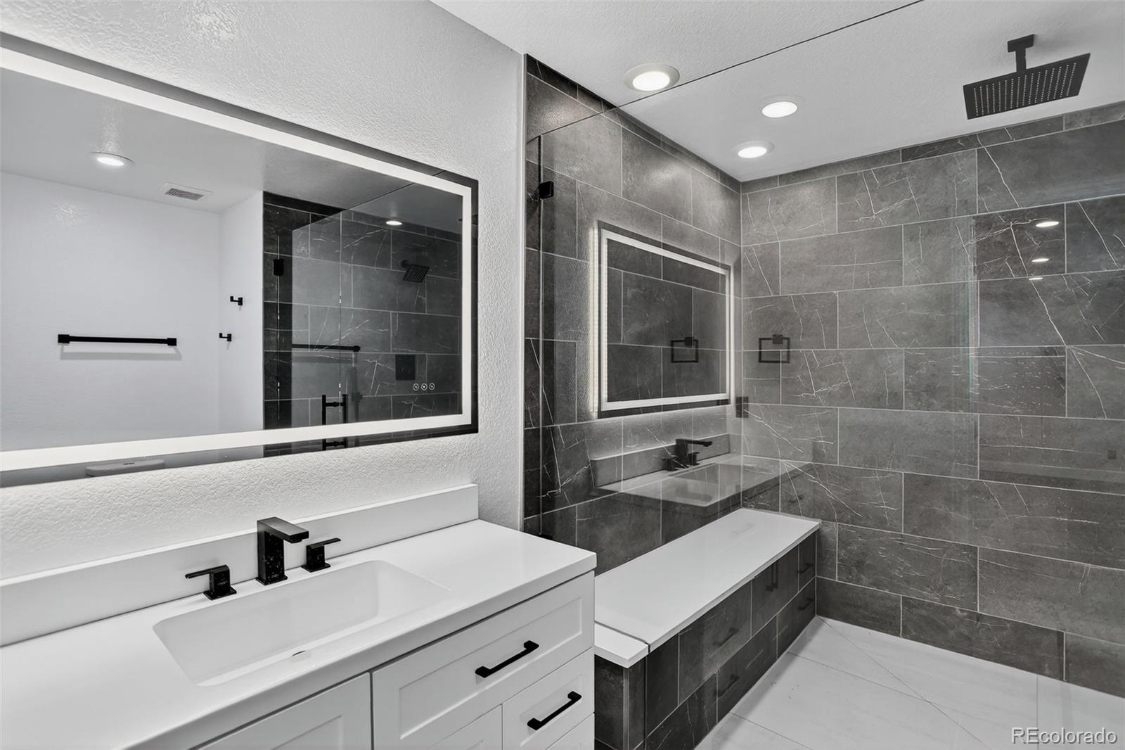 121 S Jackson Gap Way