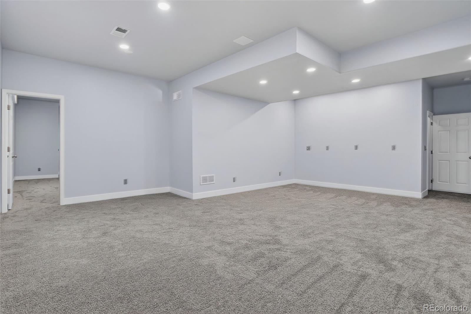 121 S Jackson Gap Way