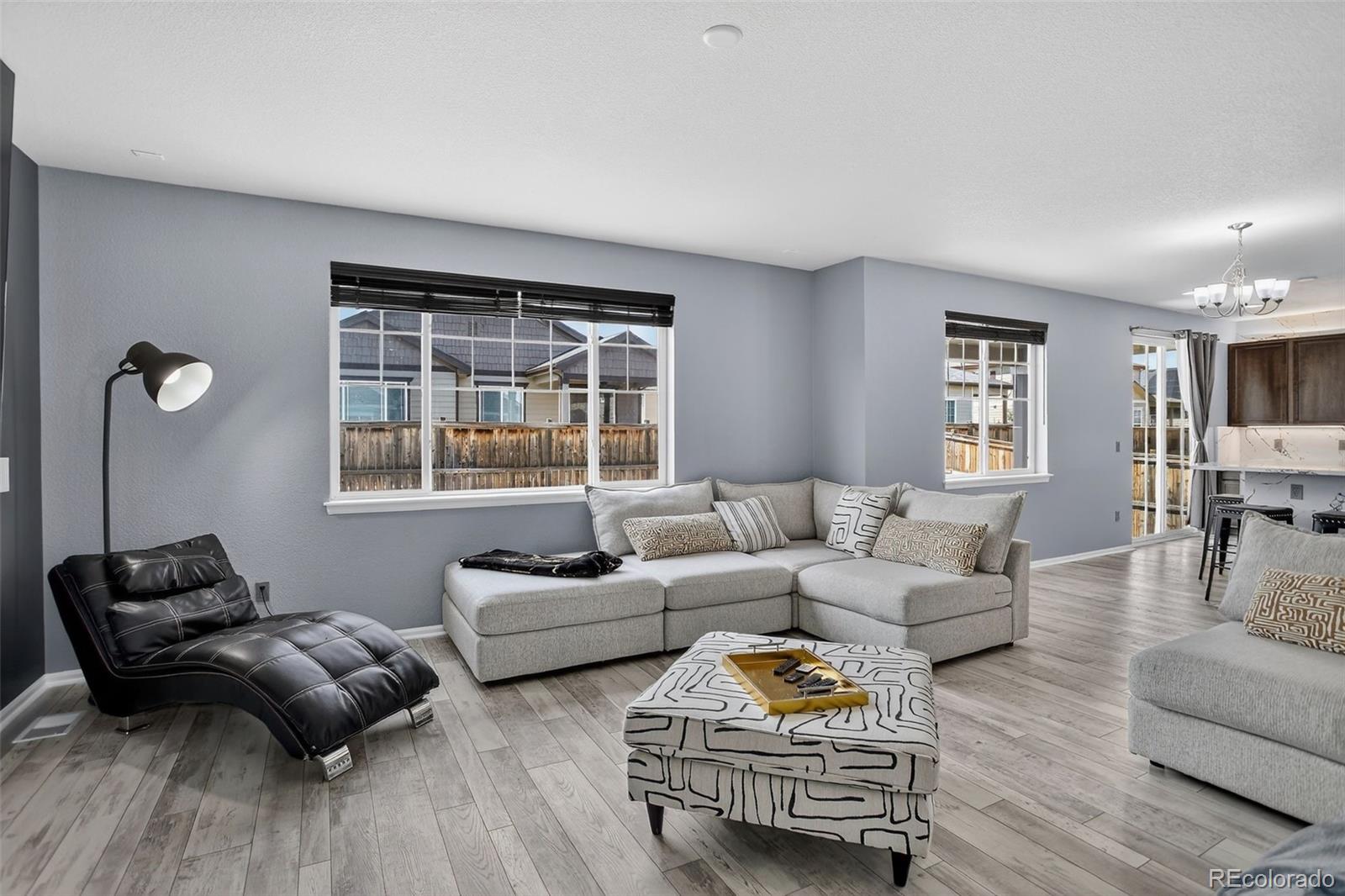 121 S Jackson Gap Way