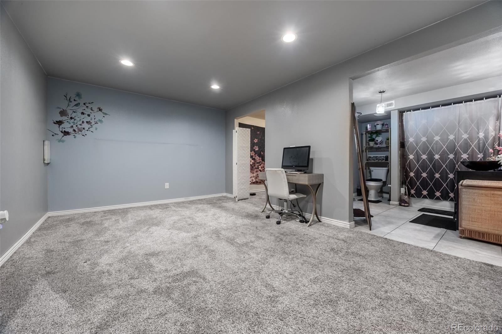 4725 Topeka Court
