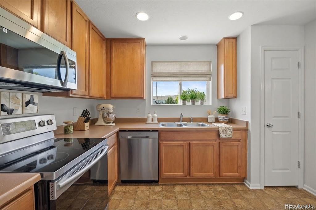 19171 E 58th Avenue Unit: D