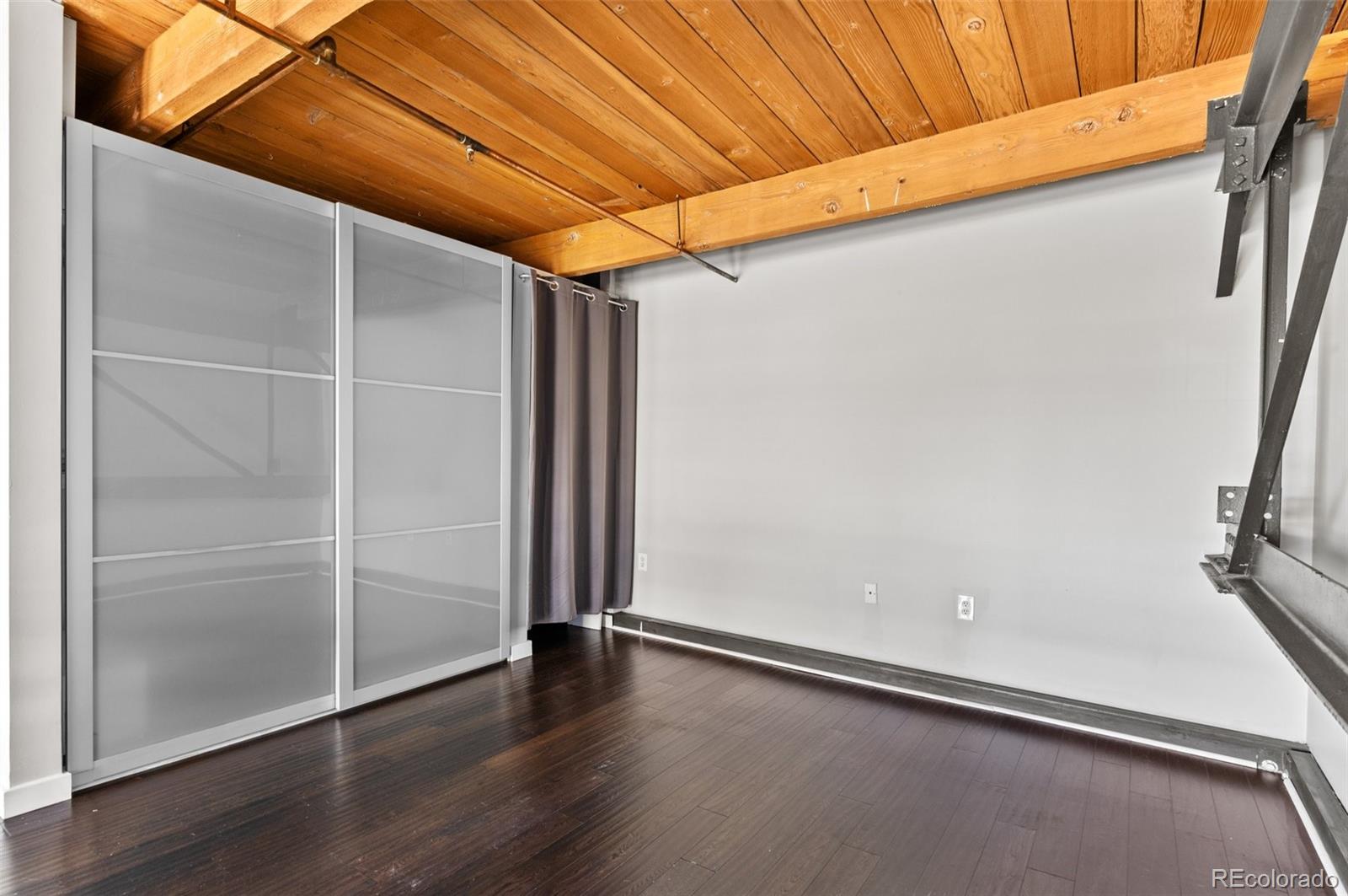 1111 Osage Street Unit: 16