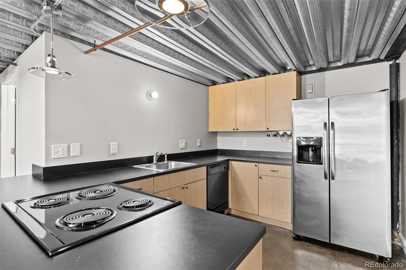 1111 Osage Street Unit: 16