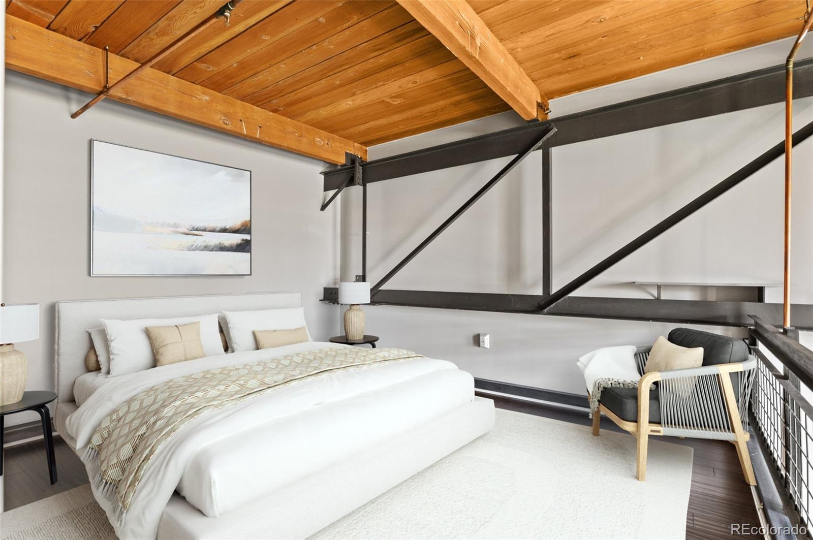 1111 Osage Street Unit: 16