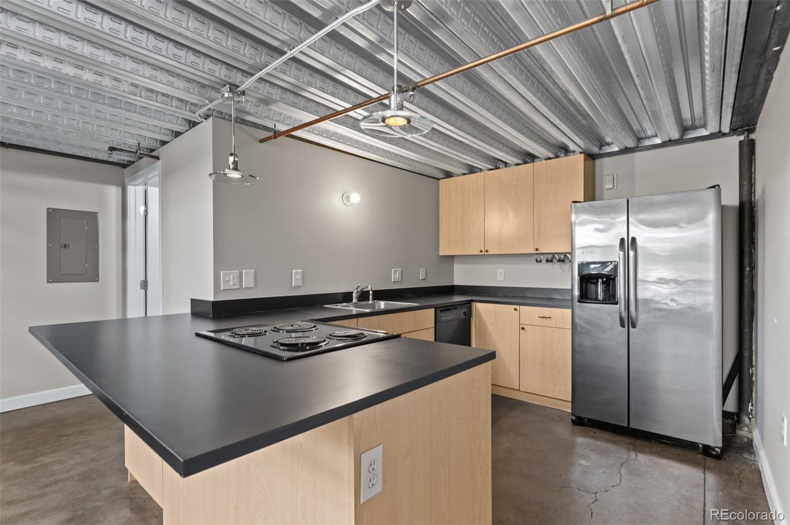 1111 Osage Street Unit: 16