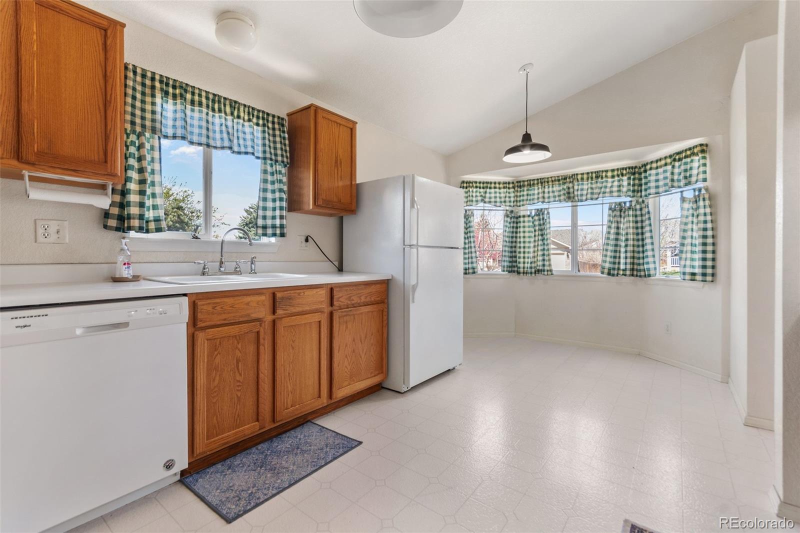 21322 E Williamette Place