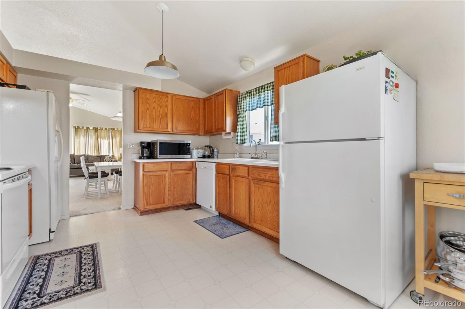 21322 E Williamette Place