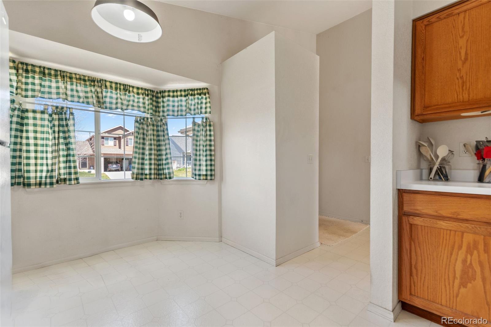 21322 E Williamette Place