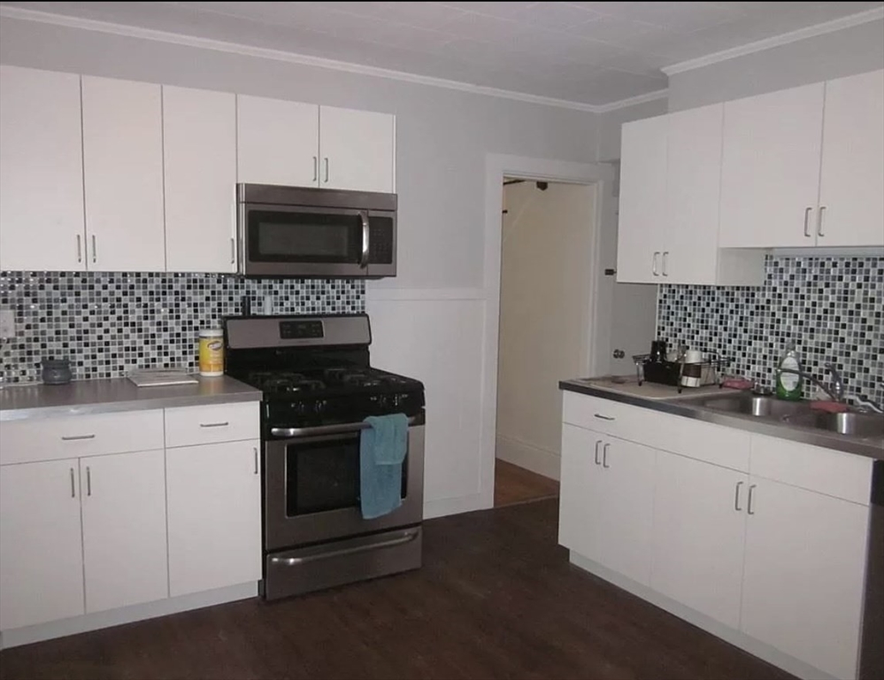 17 Holworthy Place