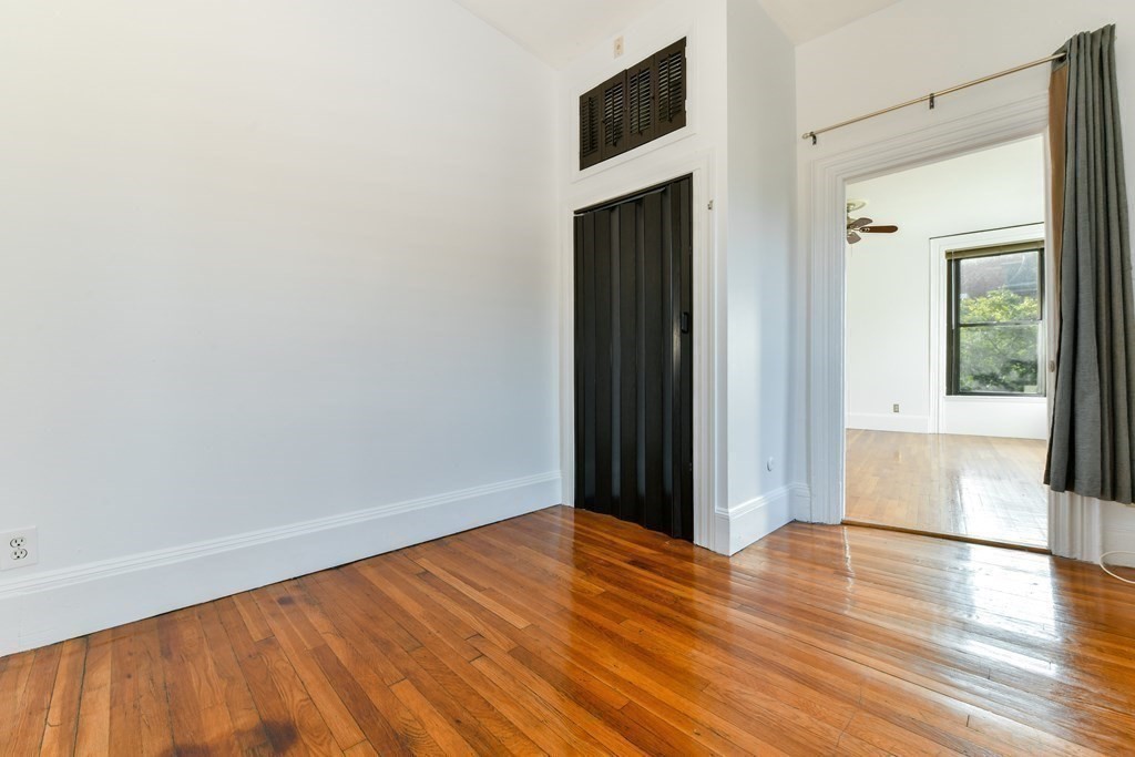41 Worcester Sq # 4