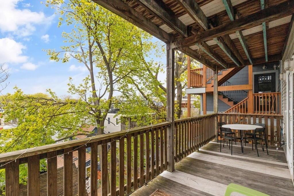 93 Old Harbor St # 2