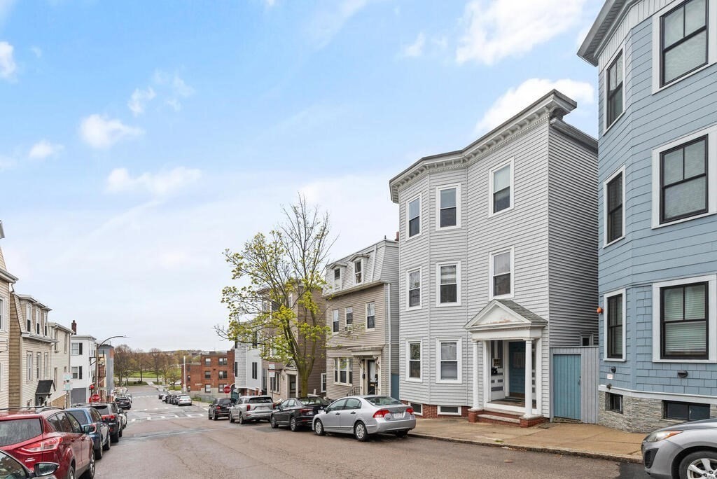 93 Old Harbor St # 2