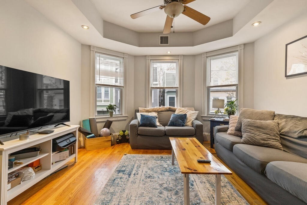 93 Old Harbor St # 2