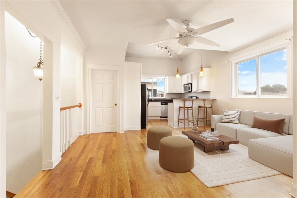 270 E St # 3