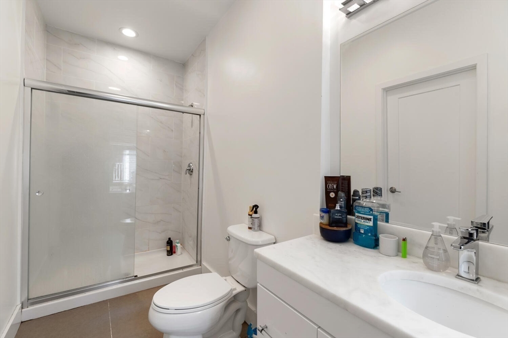 714 E 5th St # 1