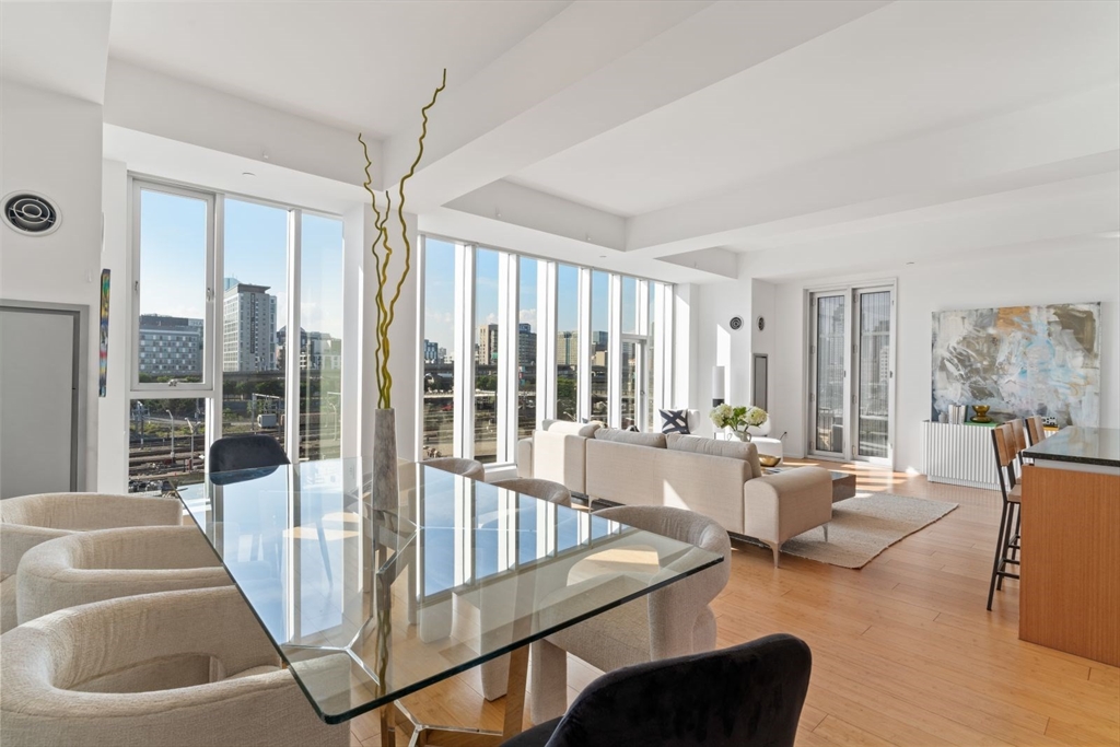 141 Dorchester Ave # 202