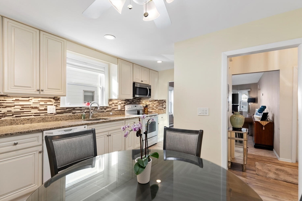 26 Wellesly St # 1