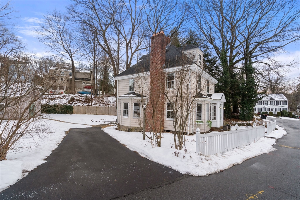 5 Bow St