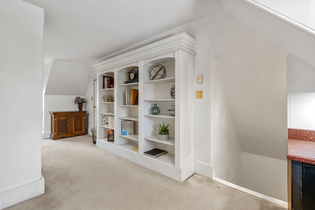 5 Bow St