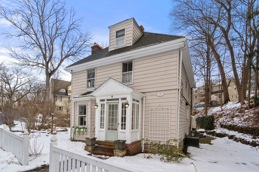 5 Bow St