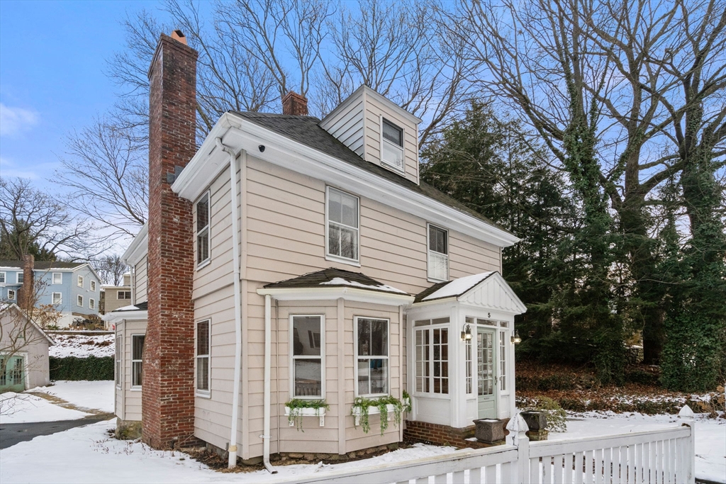 5 Bow St