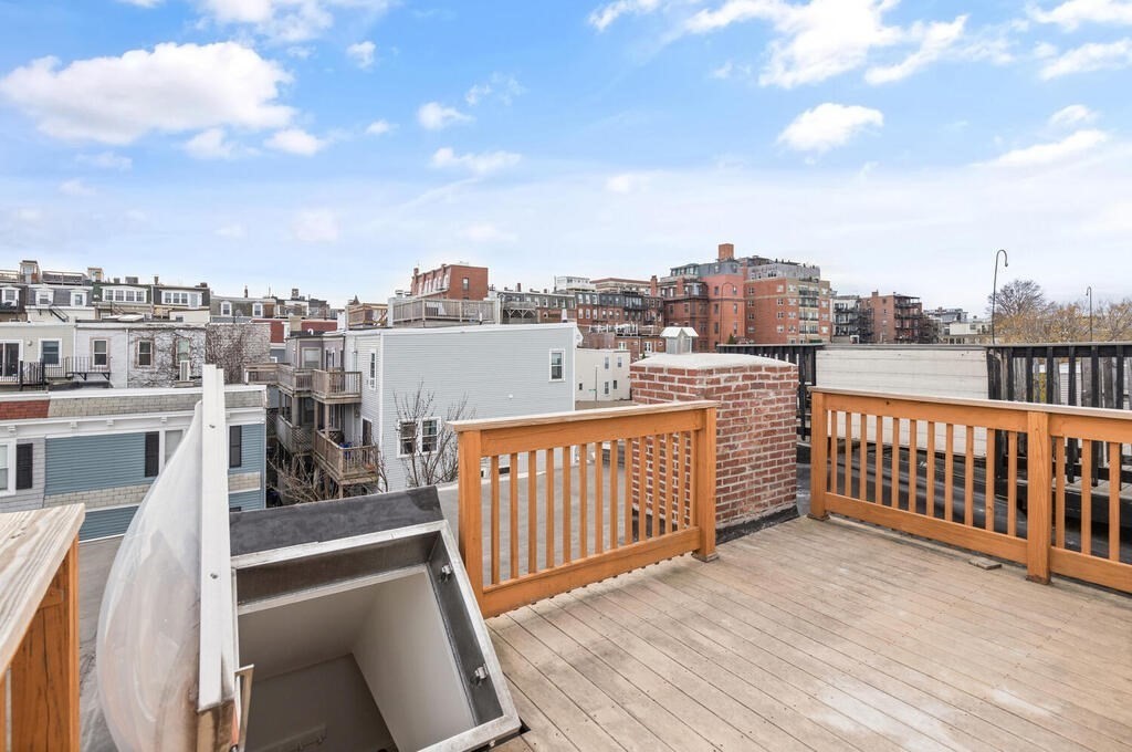 464 E 3rd # 3