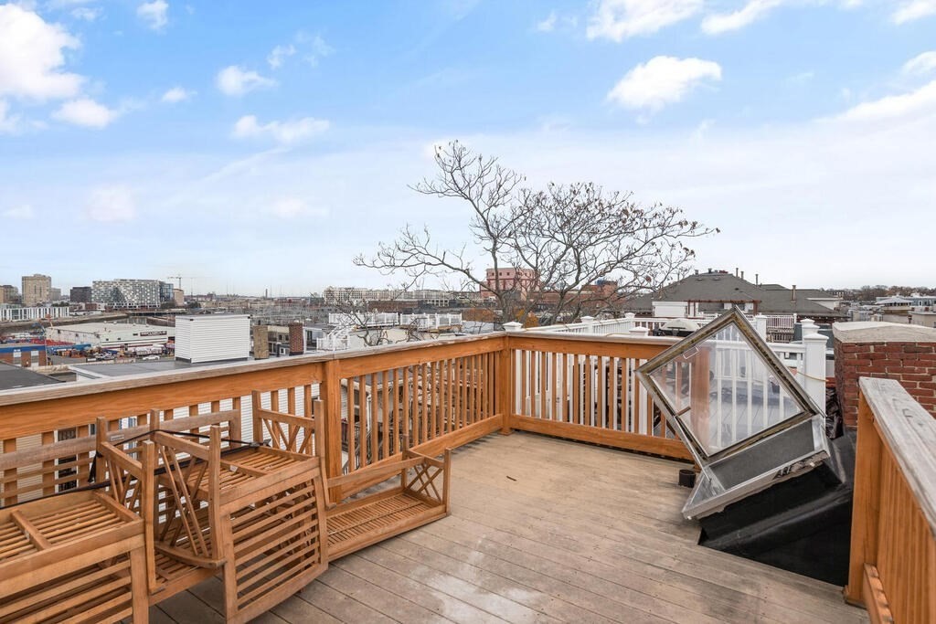 464 E 3rd # 3