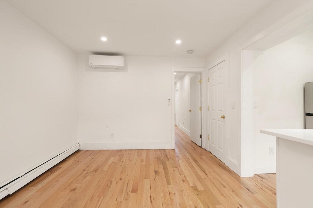 464 E 3rd # 2