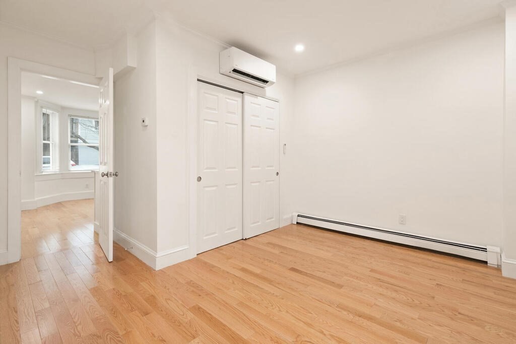 464 E 3rd # 2