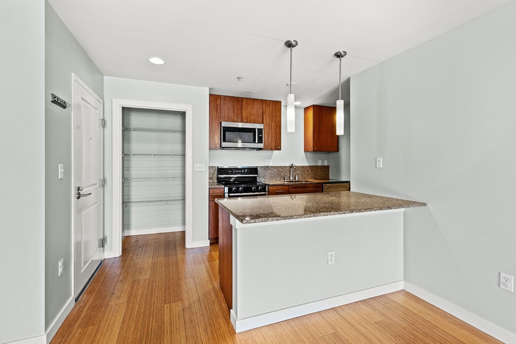 16 Miner Street # 301